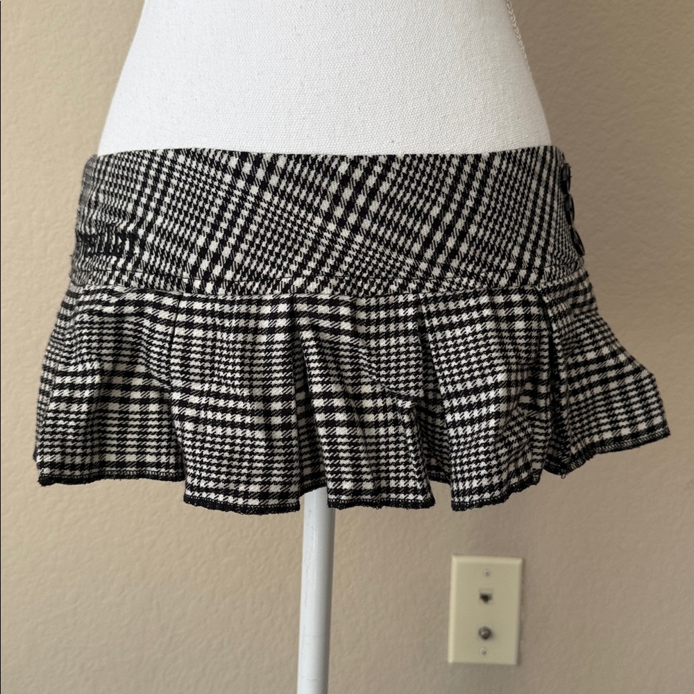 Hustler Hollywood schoolgirl black and white Plaid Skirt